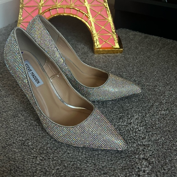 Encrusted women Steve Madden heels size 8 - Picture 3 of 6